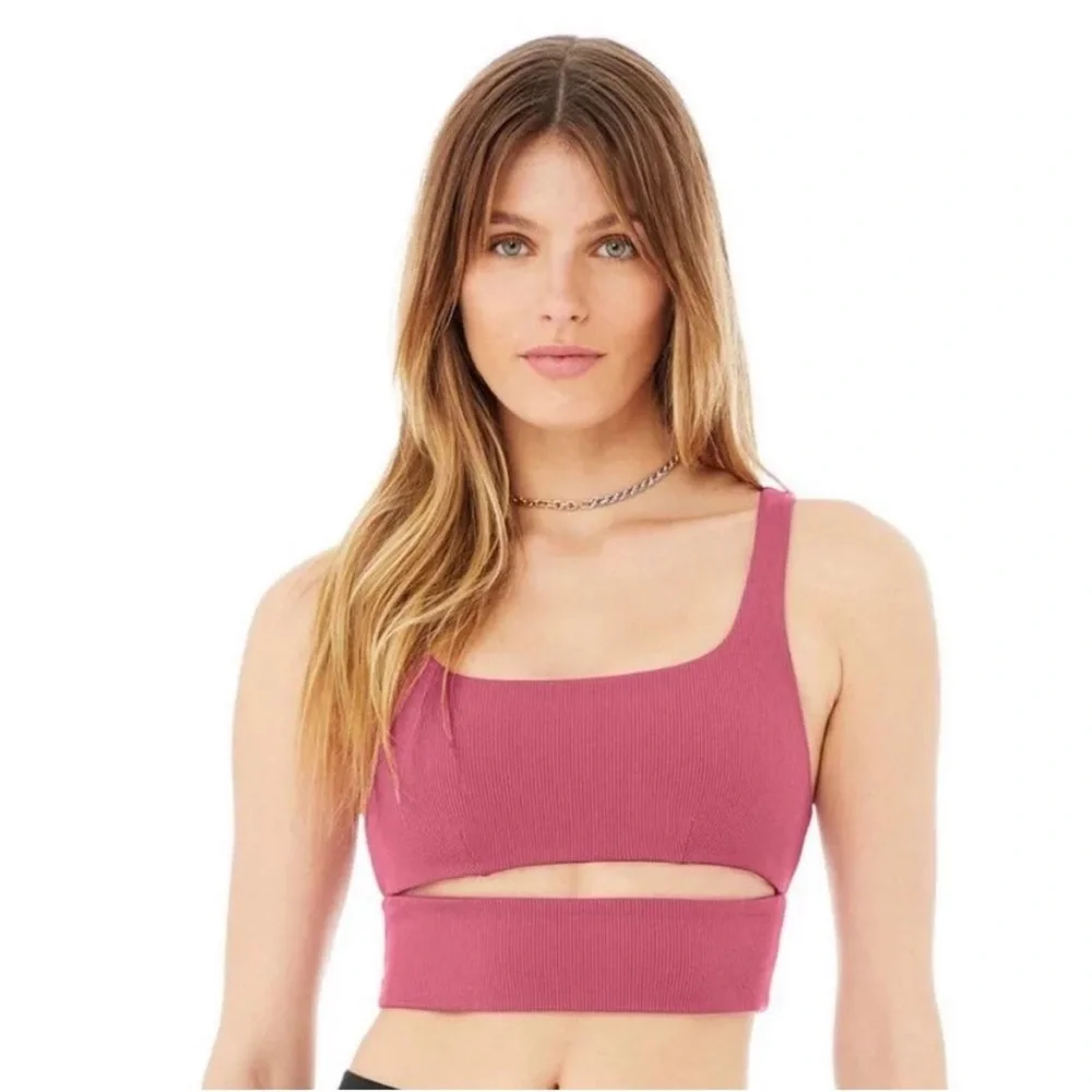 ALO Yoga Rose Pink Slit Yoga Workout Lounge Bra Size Small Like New Condition - Picture 3 of 6